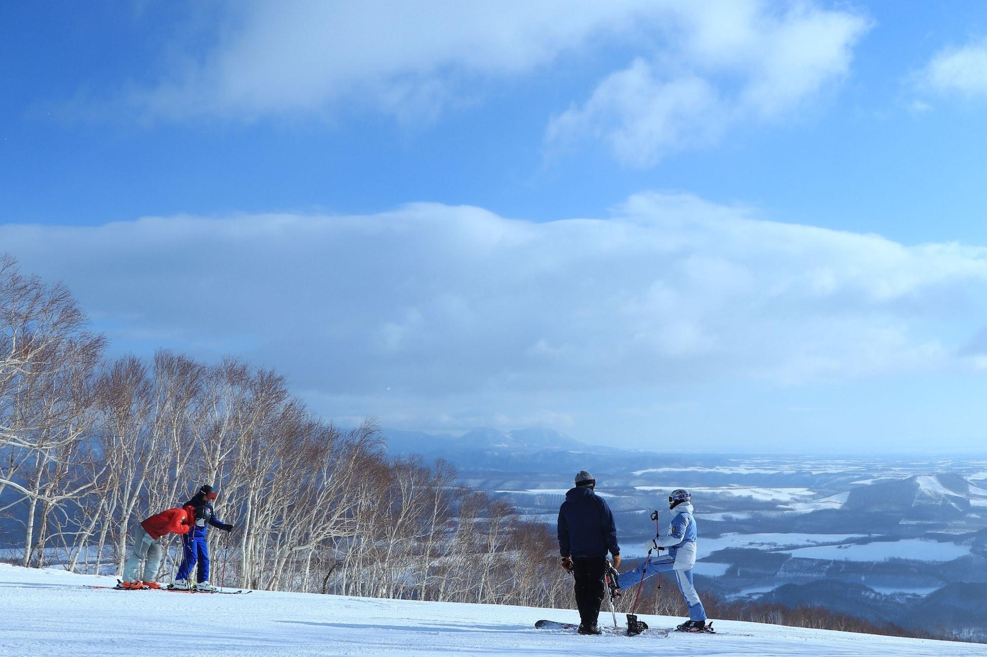 Sahoro Resort Hotel Shintoku Exterior photo
